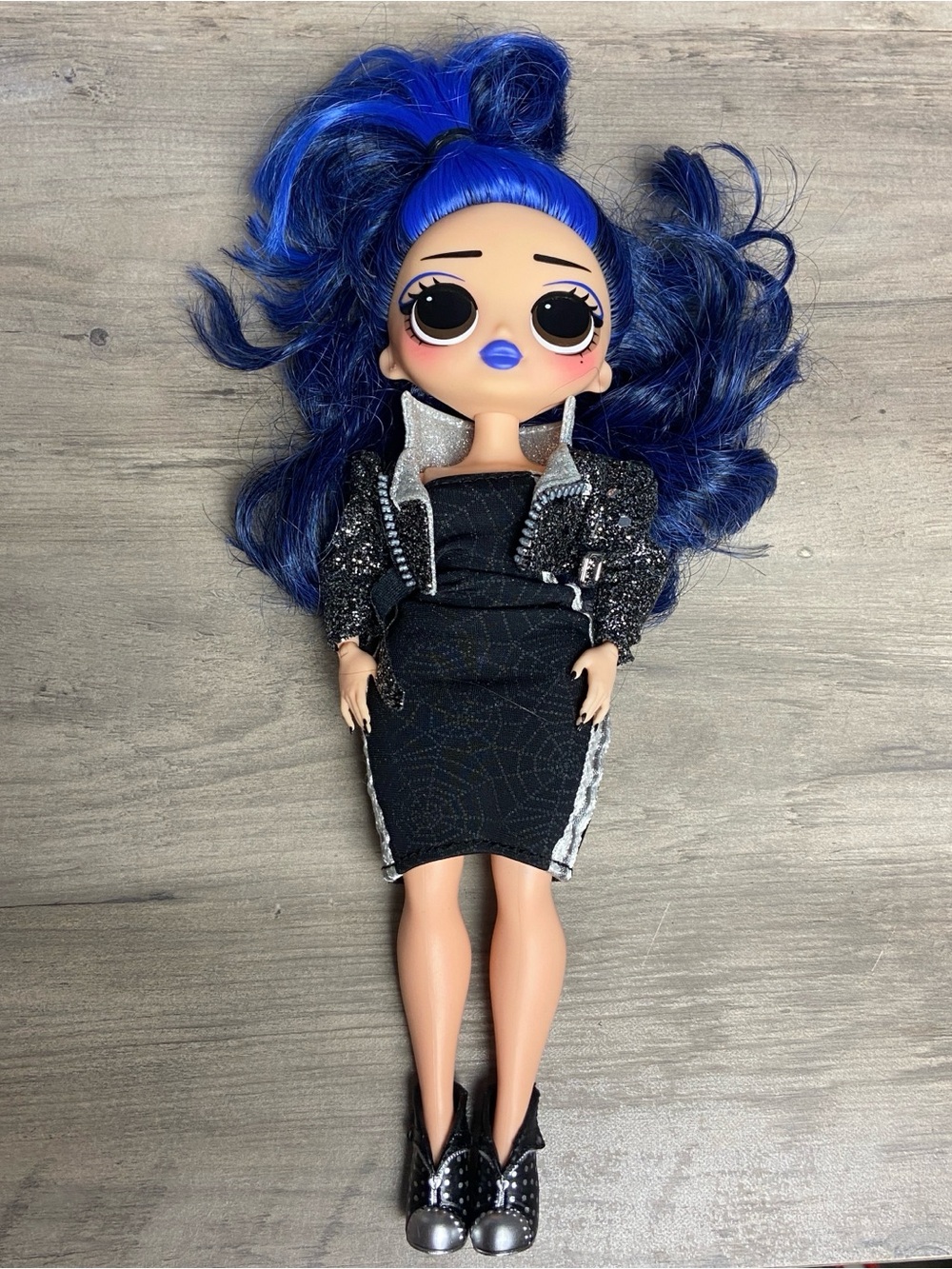 LOL OMG Moonlight B. B. Fashion Doll, Blue Hair, Hands Complete